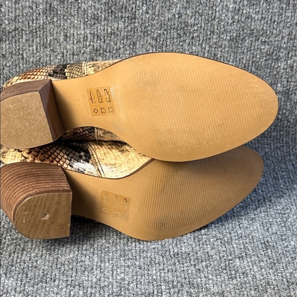 Madewell Snake-Print Ankle Boots in Tan Taupe and Black Size 7.5 - Picture 15 of 16